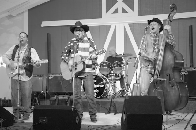 Buck and the band!